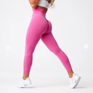 NVGTN Fuchsia Scrunch Seamless Leggings